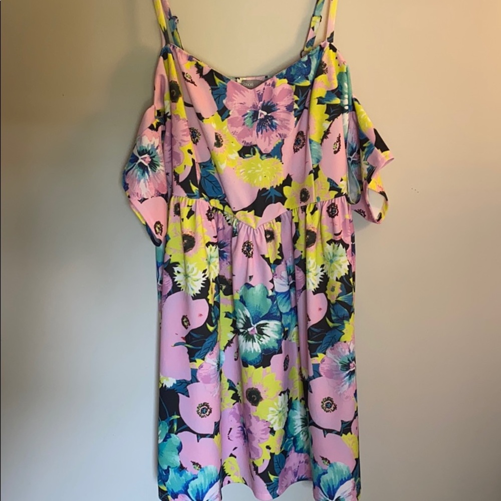 ASOS Curve Floral Cold Shoulder Party Dress 16